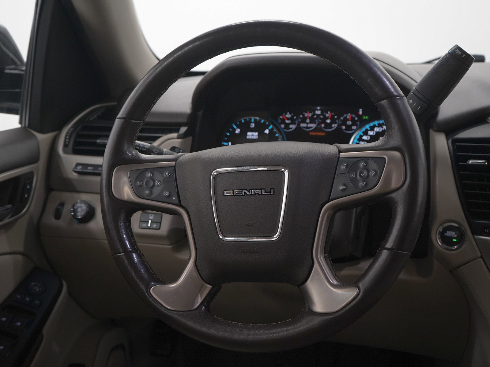 Used 2018 GMC Yukon Denali image 20