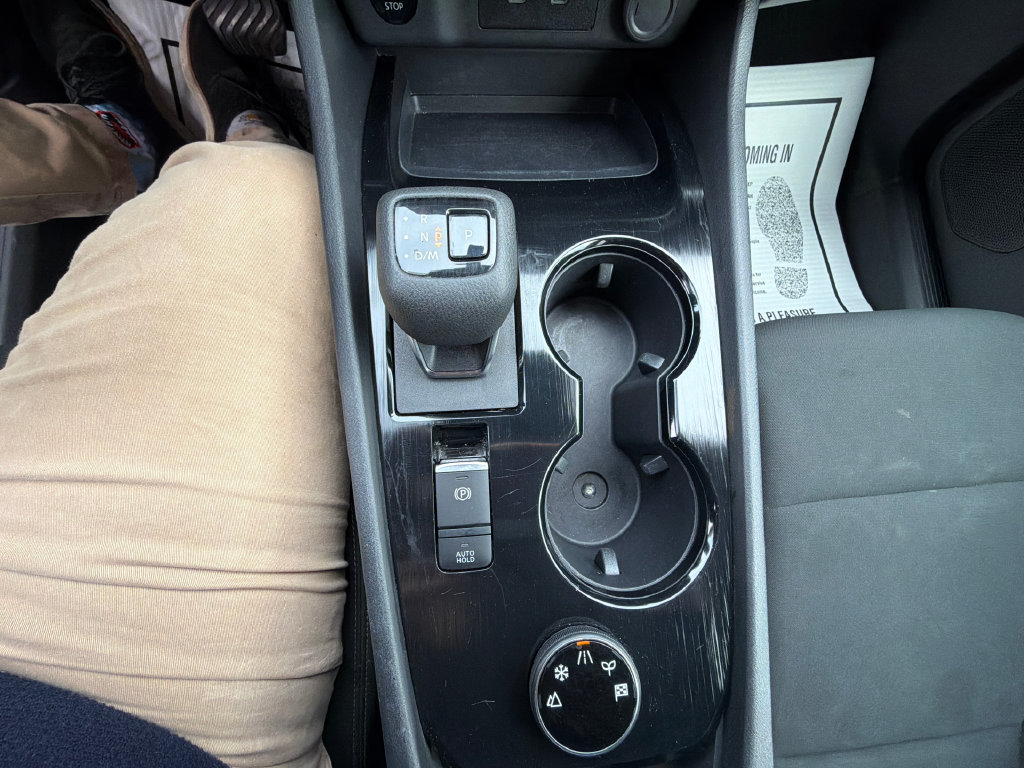 Used 2024 Nissan Rogue S AWD/4WD image 23