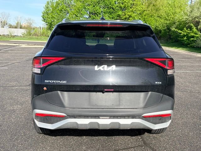 Certified 2025 Kia Sportage EX AWD/4WD image 4