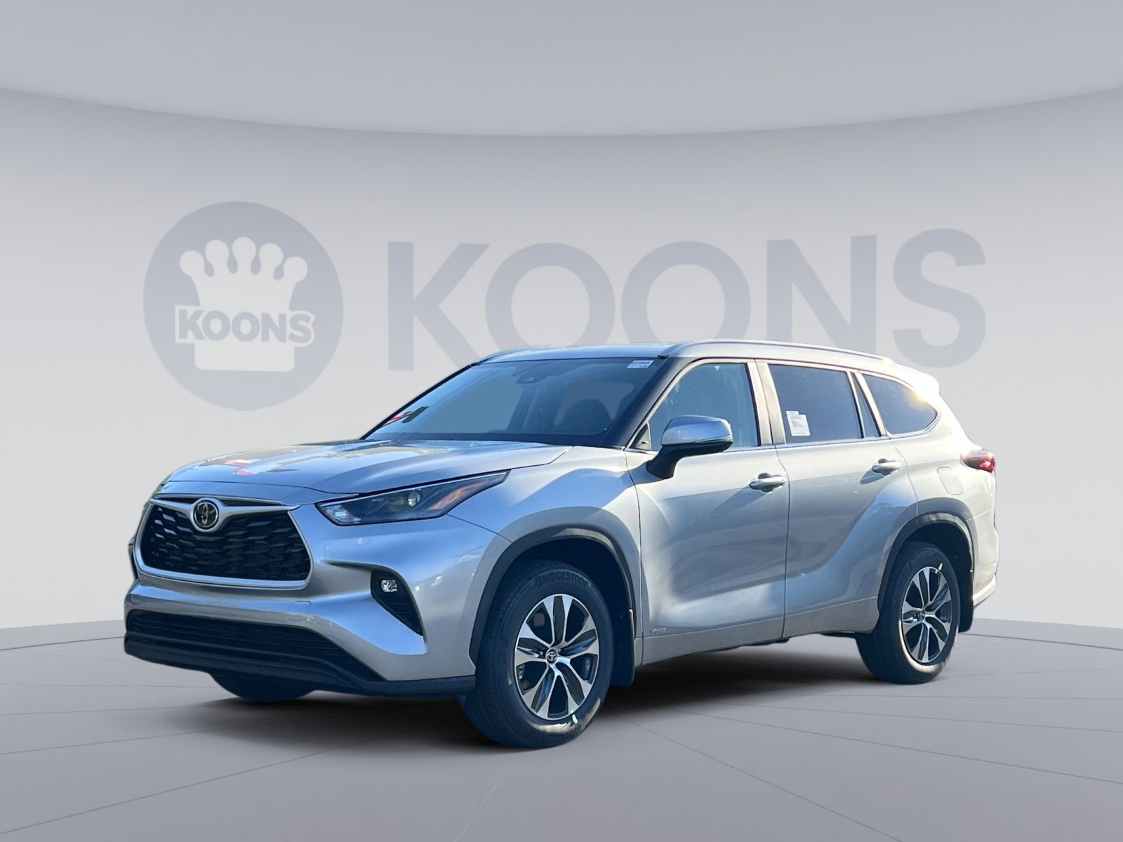 New 2025 Toyota Highlander XLE