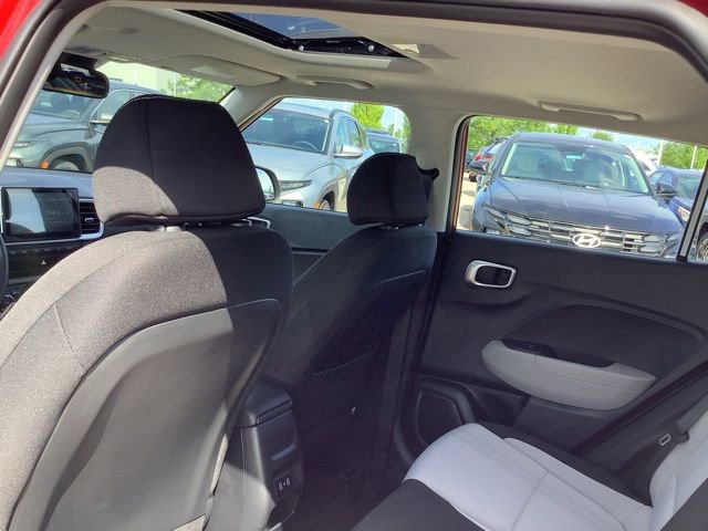 Certified 2026 Hyundai Venue SEL FWD image 30