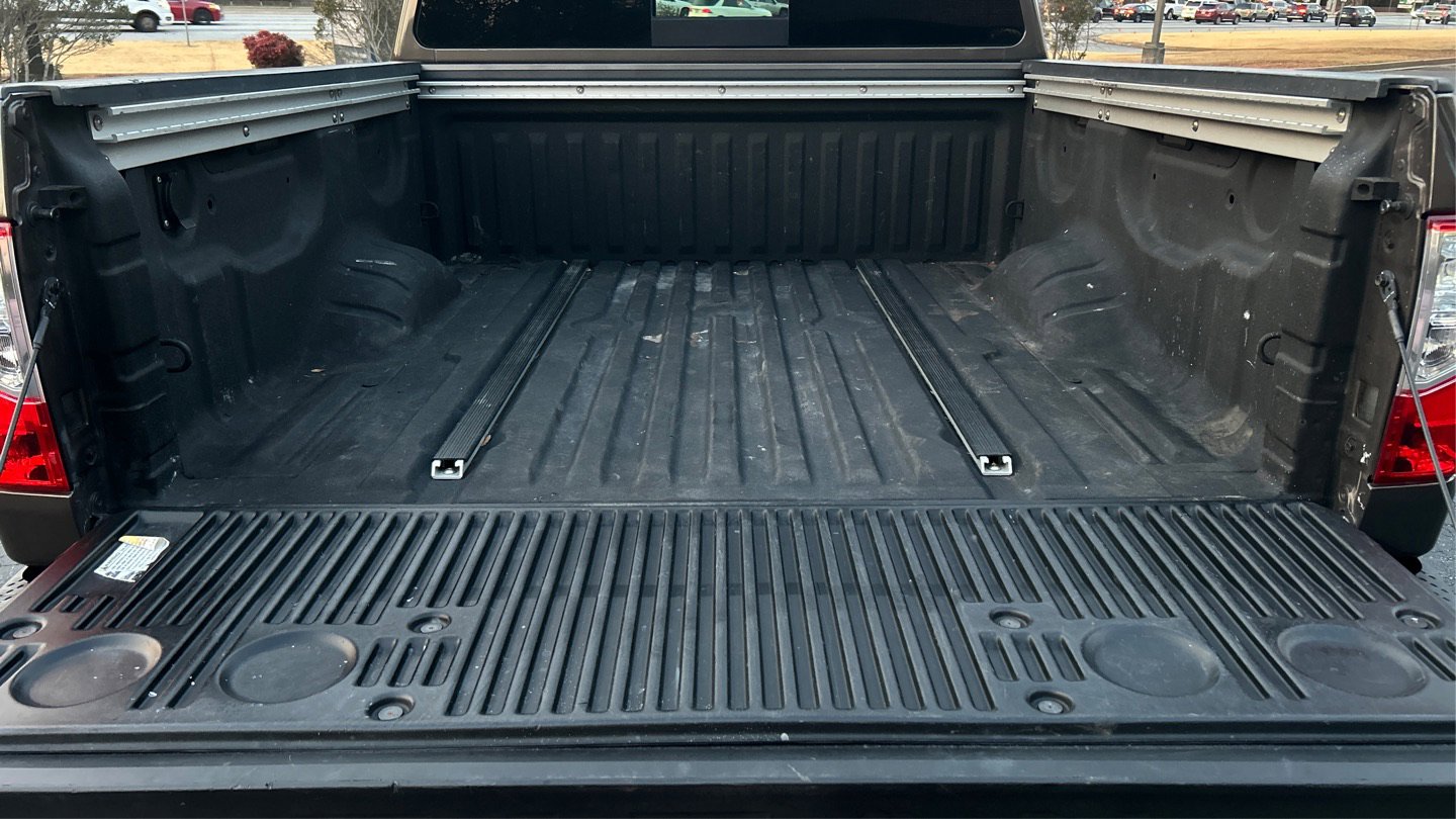 Used 2019 Nissan Titan Platinum Reserve image 9