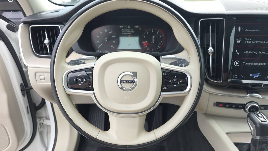 Used 2018 Volvo XC60 T5 Inscription w/ Convenience Package AWD/4WD image 15