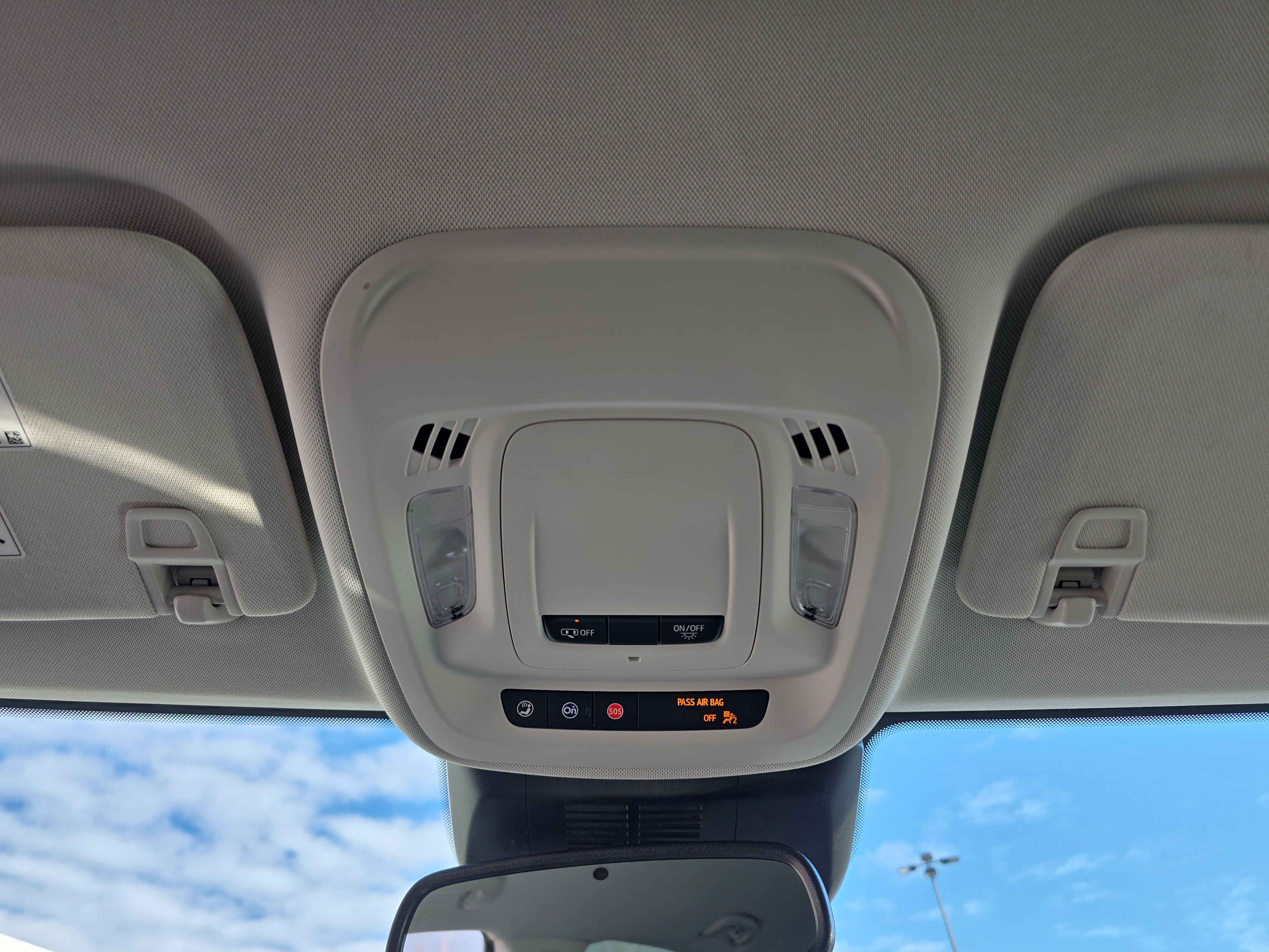 Used 2025 Buick Envision Preferred image 26