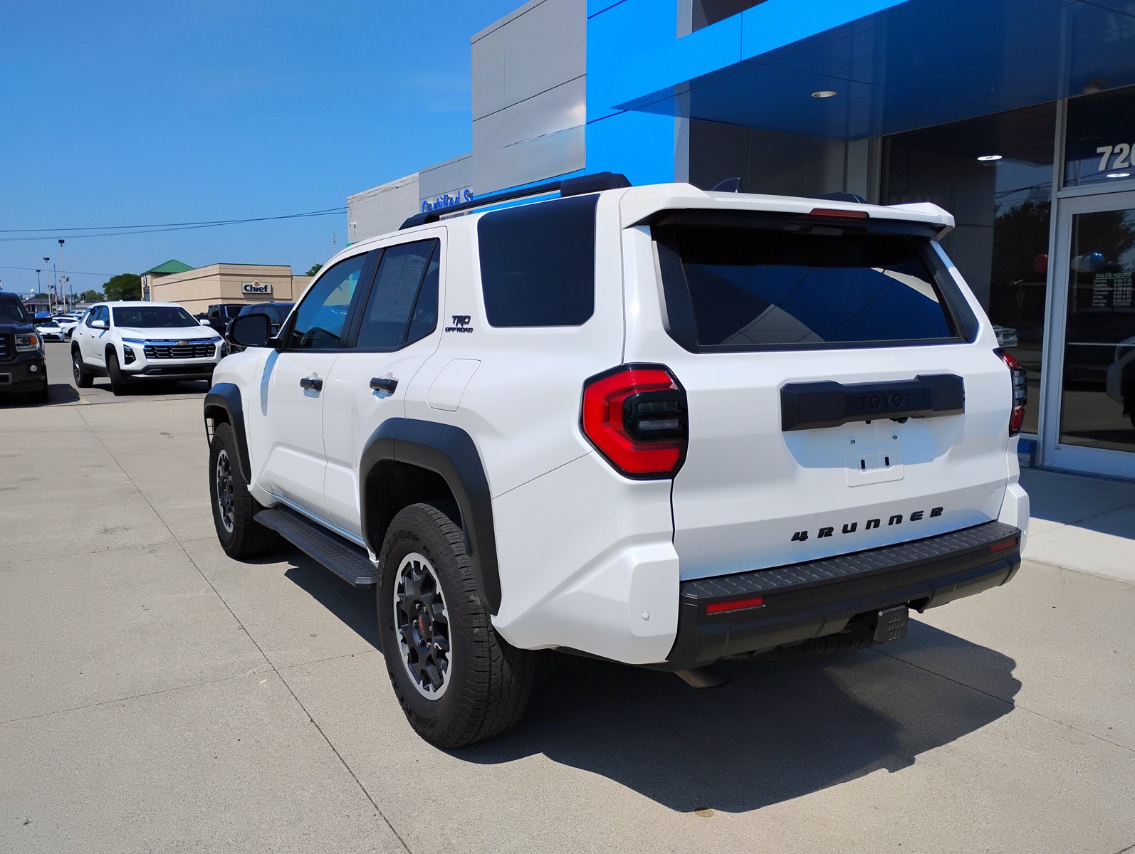 Used 2025 Toyota 4Runner TRD Off-Road AWD/4WD image 9