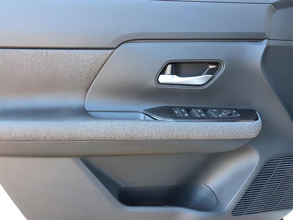 New 2026 Nissan Kicks SV image 15