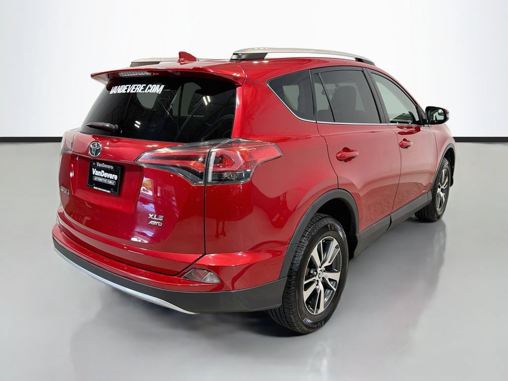 Used 2016 Toyota RAV4 XLE AWD/4WD image 9