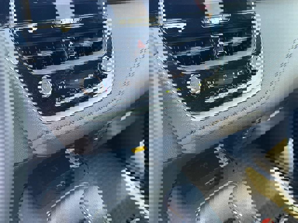 Certified 2025 Toyota Corolla SE w/ SE Premium Package AWD/4WD image 27