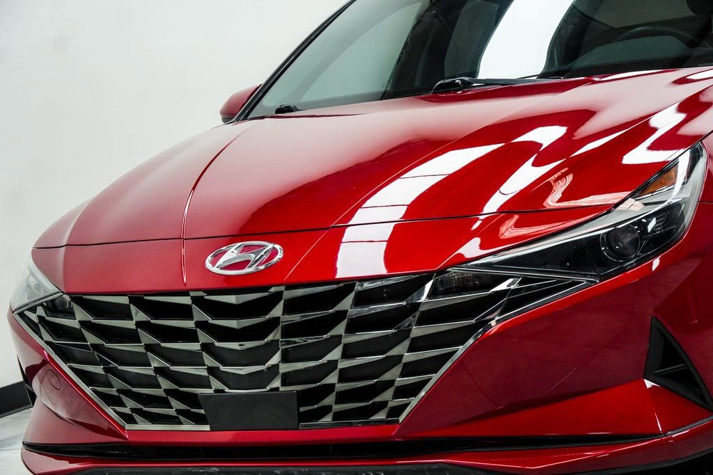 Used 2021 Hyundai Elantra SEL w/ Convenience Package image 2