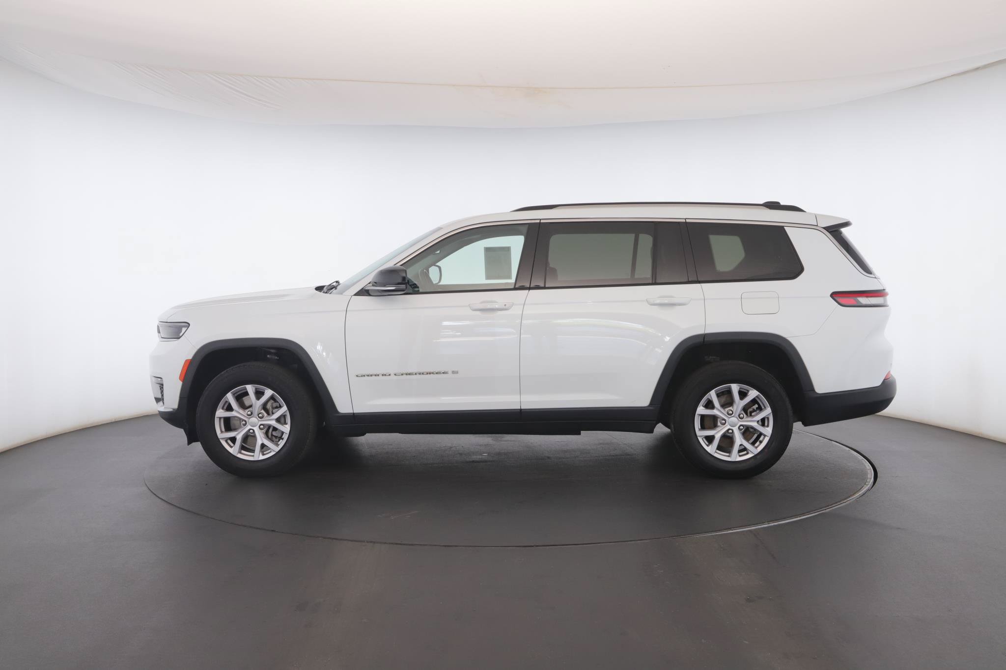 Certified 2022 Jeep Grand Cherokee L Limited AWD/4WD image 20