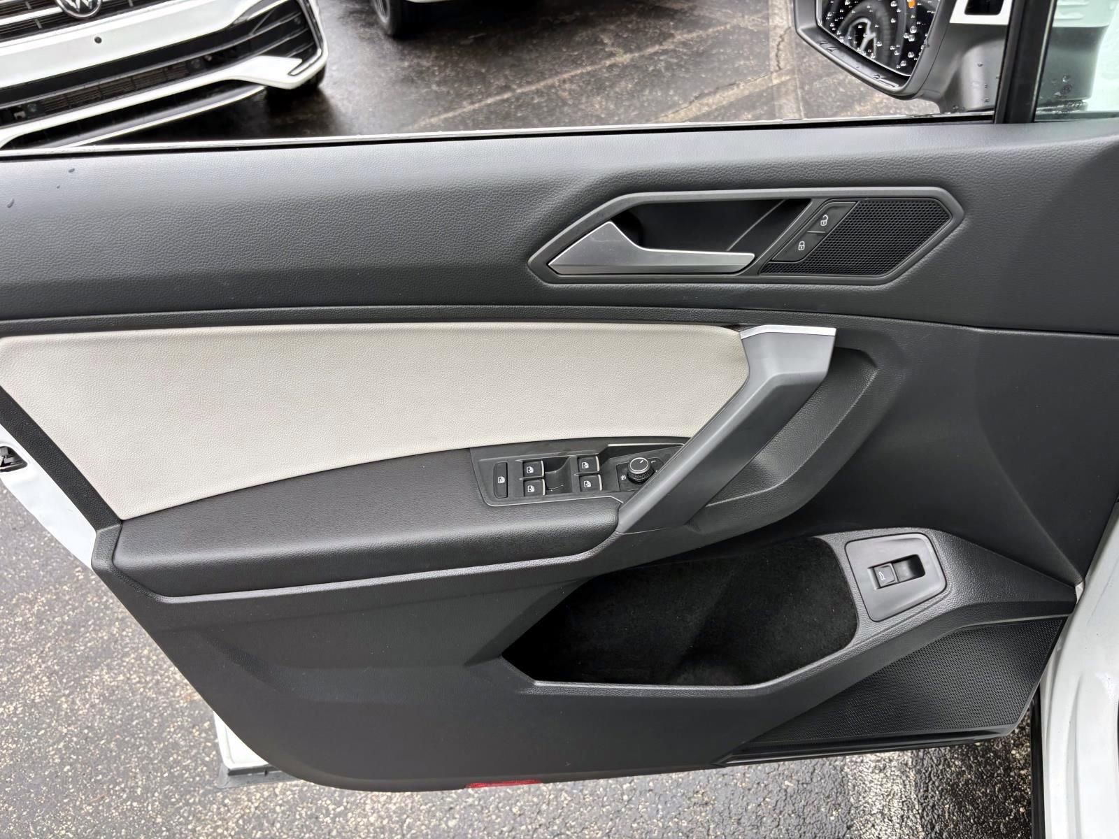 Used 2021 Volkswagen Tiguan SEL image 11