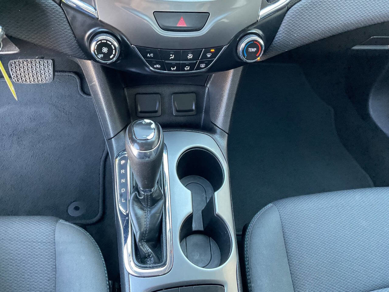 Used 2017 Chevrolet Cruze LT FWD image 23