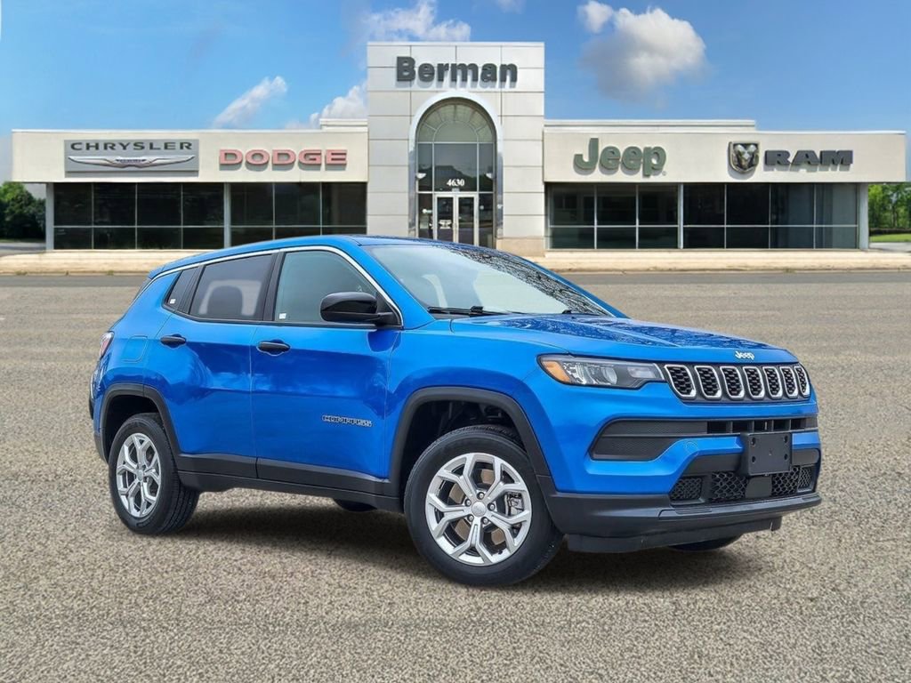 Used 2024 Jeep Compass Sport image 2