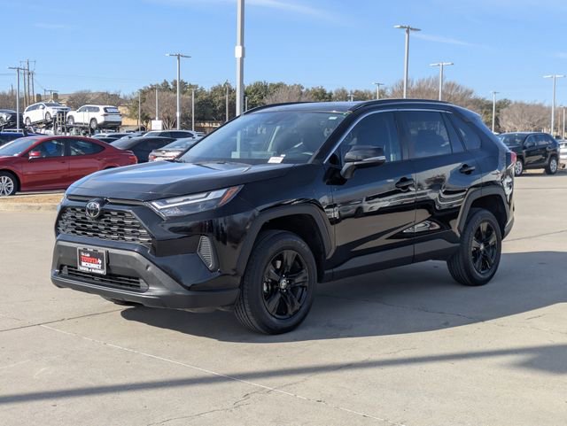 Used 2024 Toyota RAV4 XLE w/ Convenience Package image 10