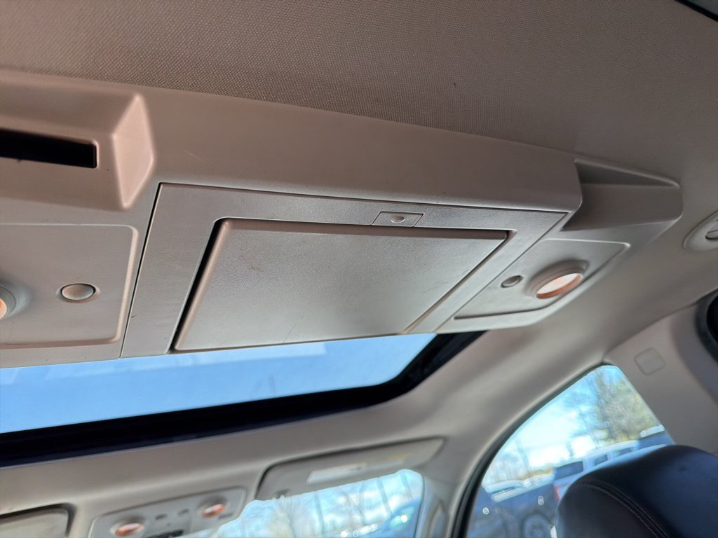 Used 2013 Chevrolet Traverse LT FWD image 12