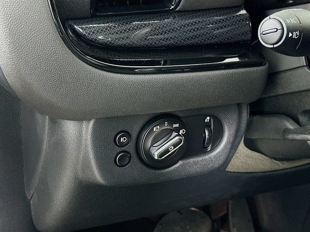 Certified 2022 MINI Cooper Clubman S FWD image 10