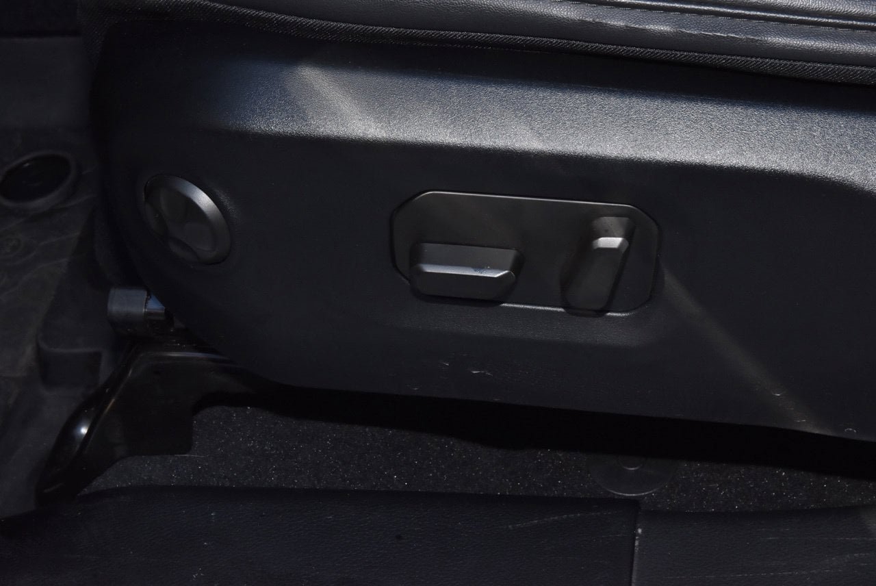Used 2025 Jeep Gladiator Rubicon AWD/4WD image 34