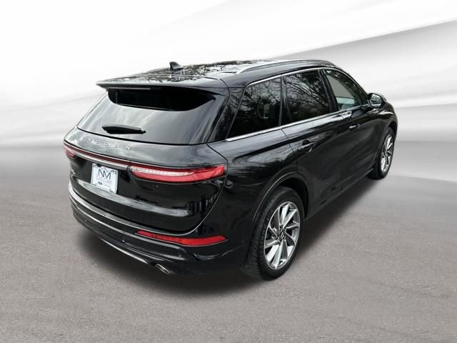 Used 2022 Lincoln Corsair Grand Touring image 8