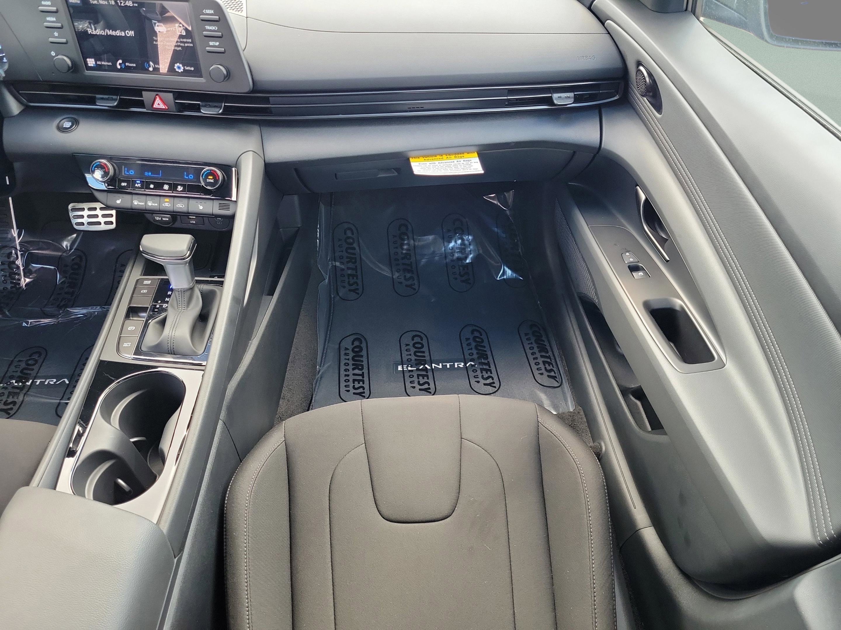 New 2026 Hyundai Elantra SEL Sport image 10