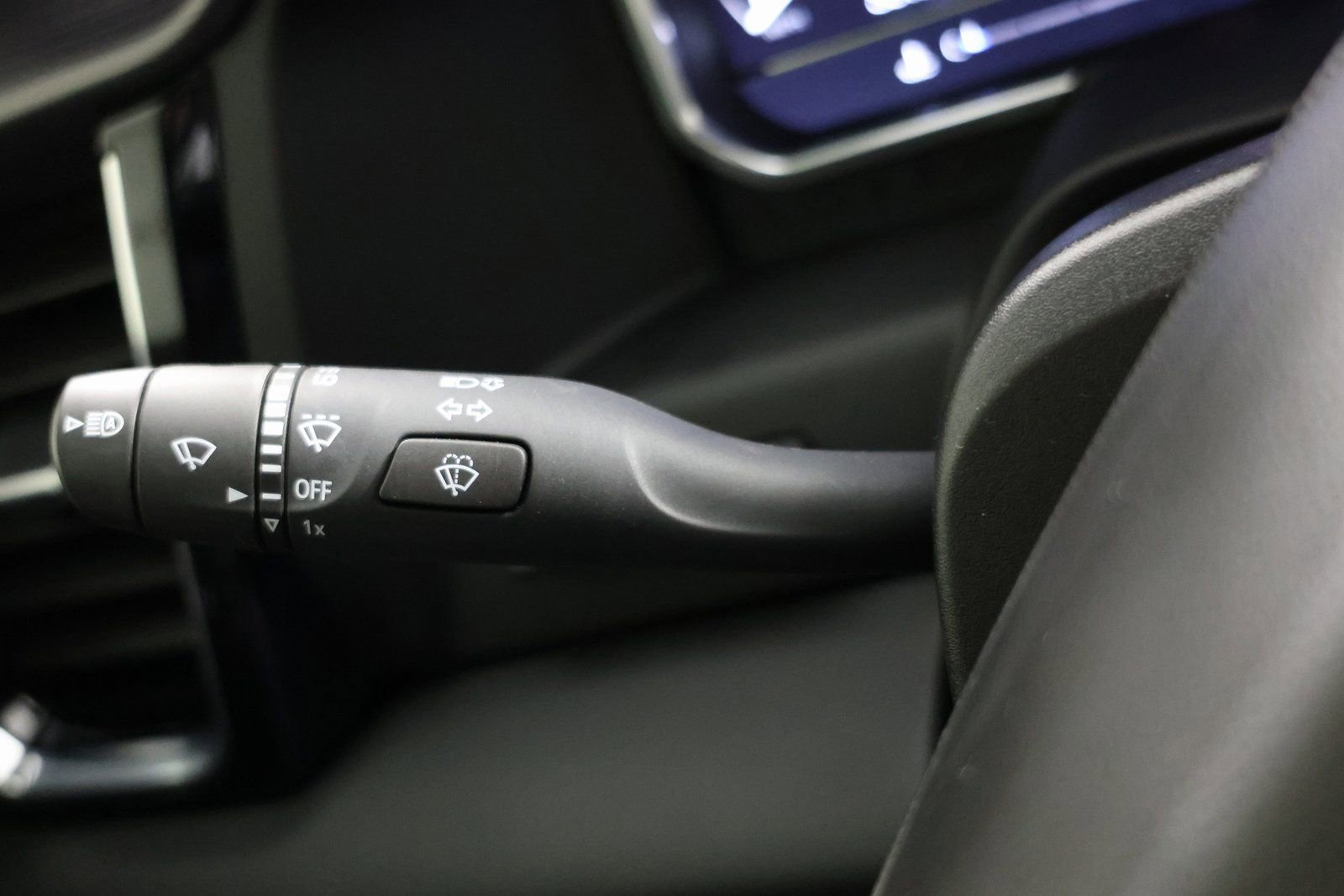 Used 2024 GMC Sierra 1500 Denali Ultimate image 28