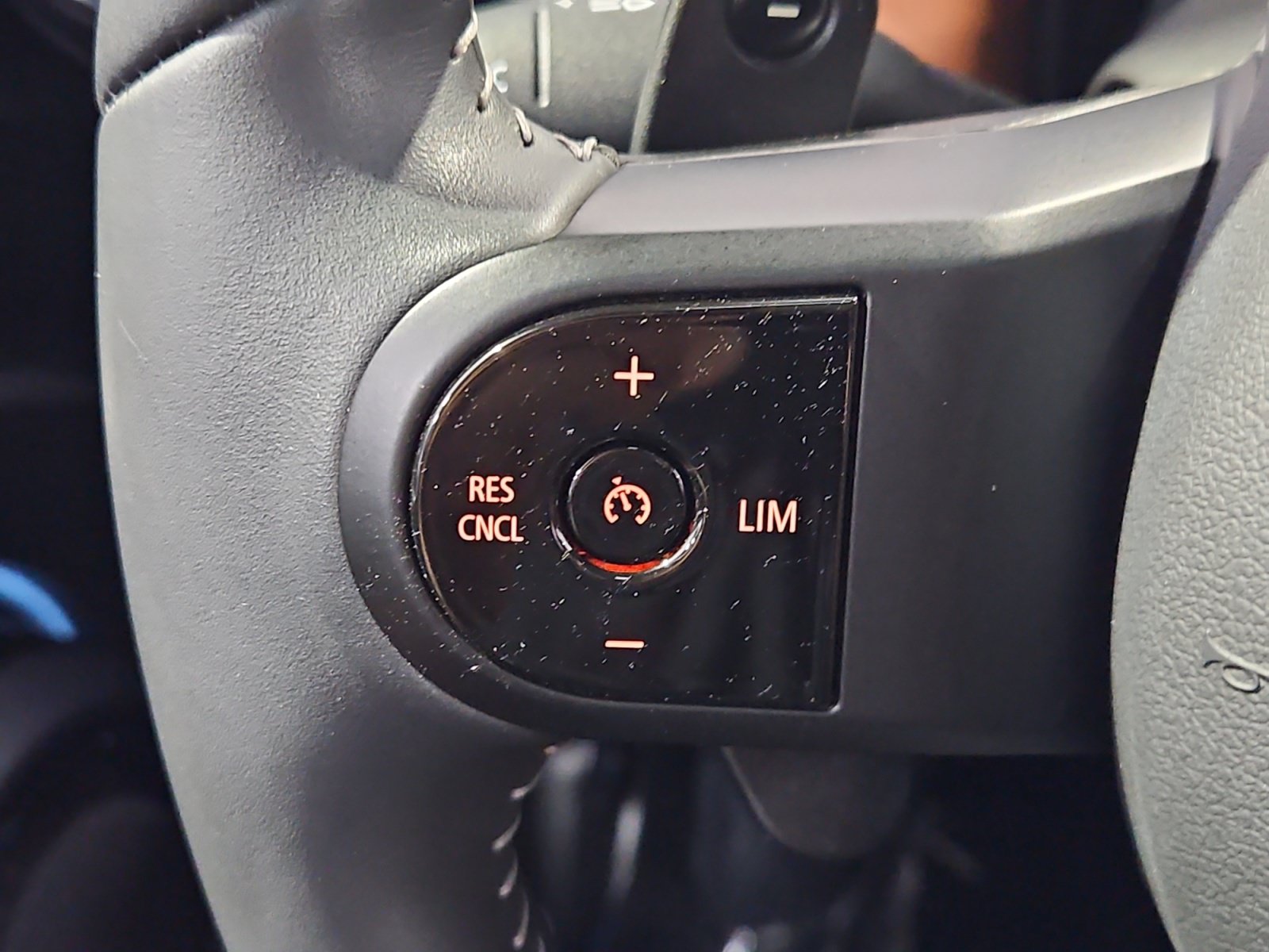 Used 2024 MINI Cooper S w/ Signature Upholstery Package FWD image 28