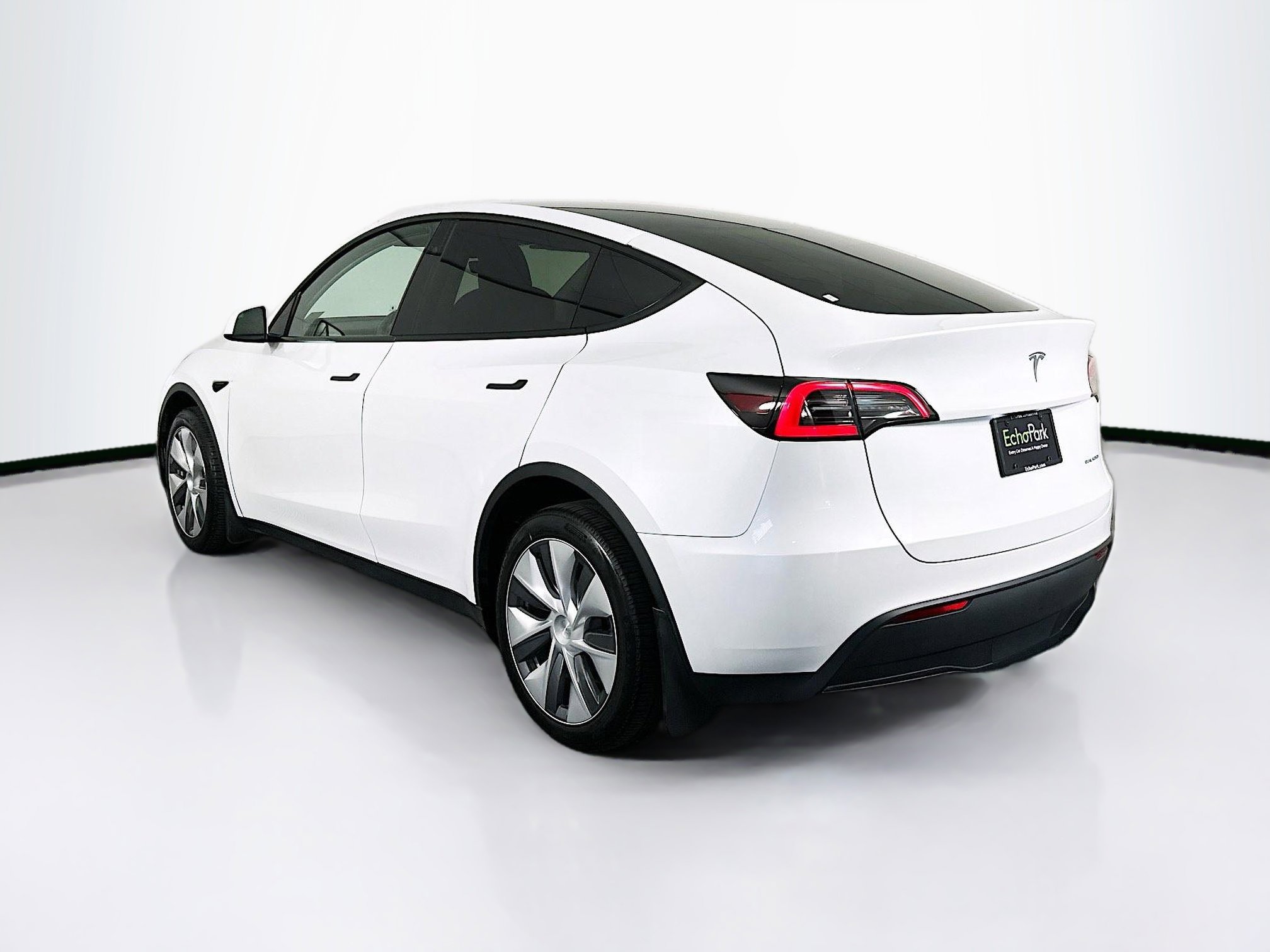Used 2023 Tesla Model Y Long Range AWD/4WD image 5