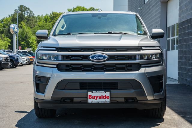 Used 2022 Ford Expedition XLT AWD/4WD image 3