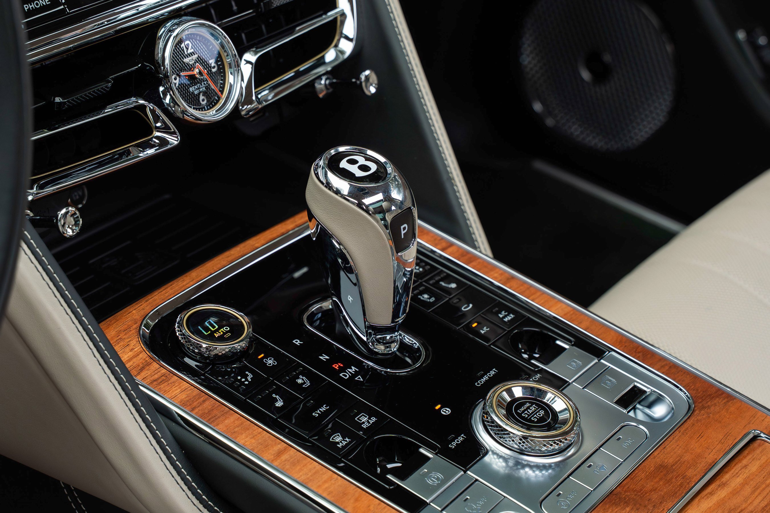 Used 2024 Bentley Flying Spur W12 image 35