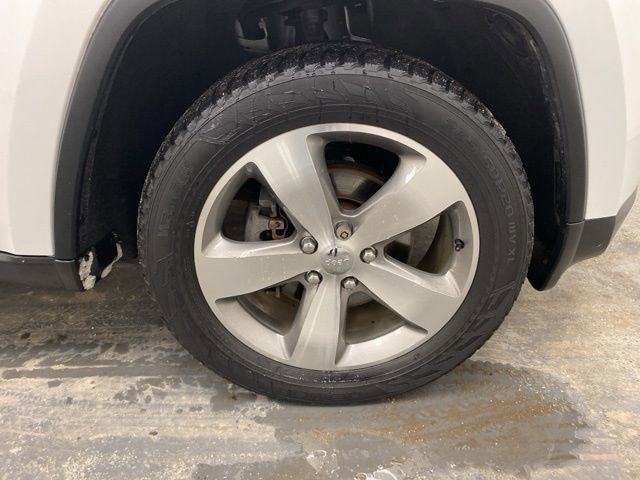 Used 2015 Jeep Grand Cherokee Limited image 31