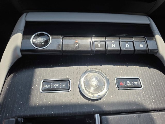 New 2027 Lincoln Navigator L Black Label w/ Black Label Special Edition RWD image 11