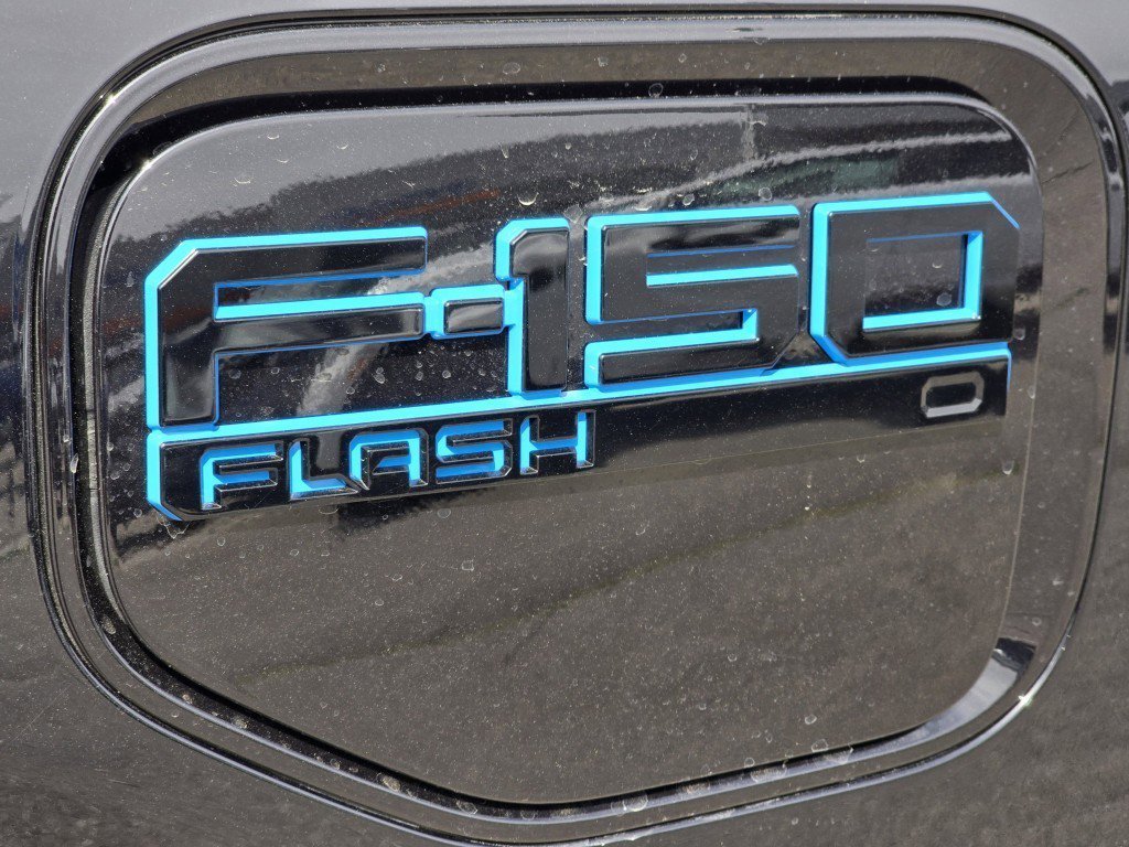 New 2025 Ford F150 Lightning Flash image 22