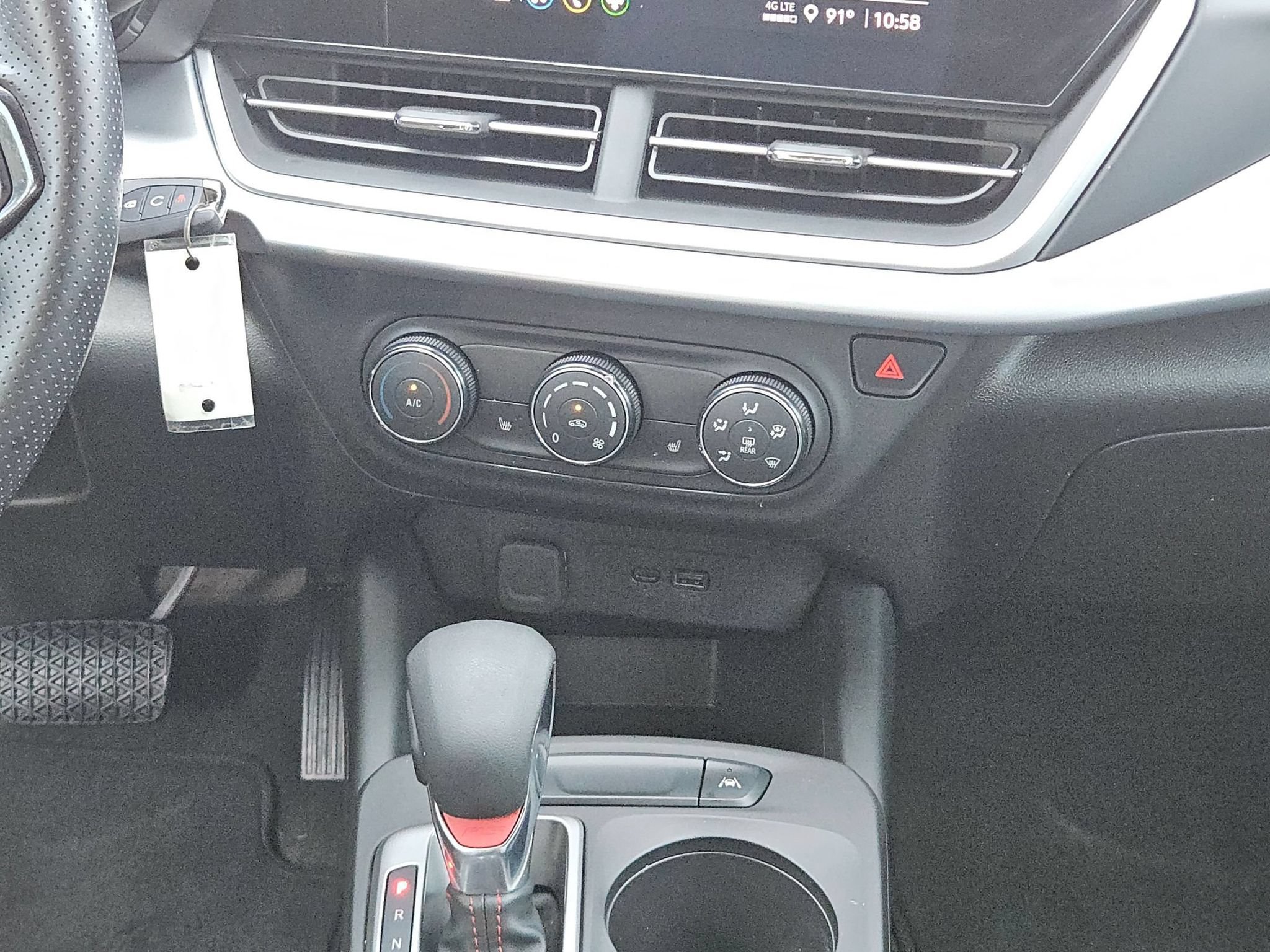 Certified 2025 Chevrolet Trax RS w/ Sunroof Package FWD image 19