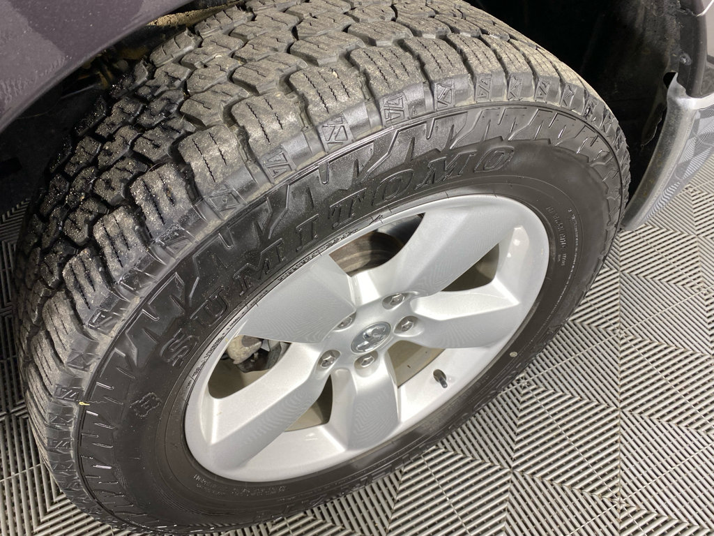 Used 2023 RAM 1500 Classic SLT AWD/4WD image 23