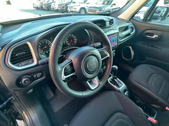 Used 2020 Jeep Renegade Latitude AWD/4WD image 3