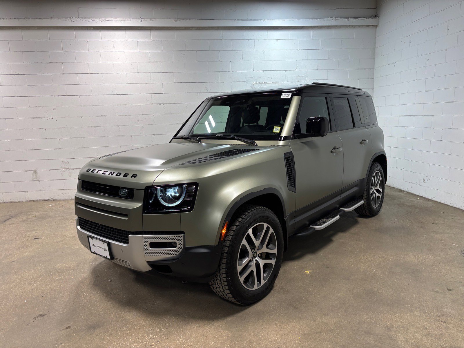 Used 2020 Land Rover Defender 110 HSE AWD/4WD image 1