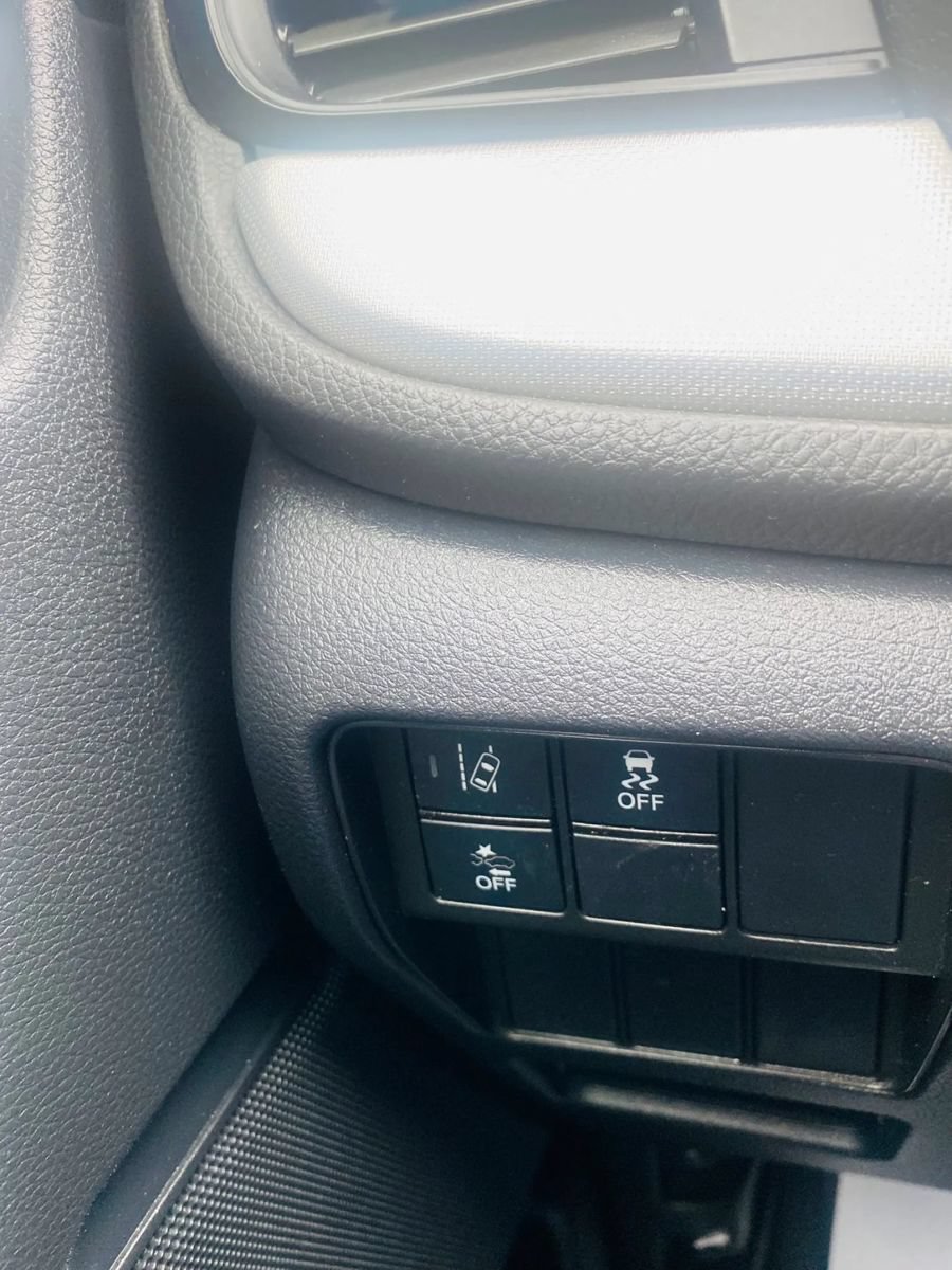 Used 2020 Honda CR-V LX image 12