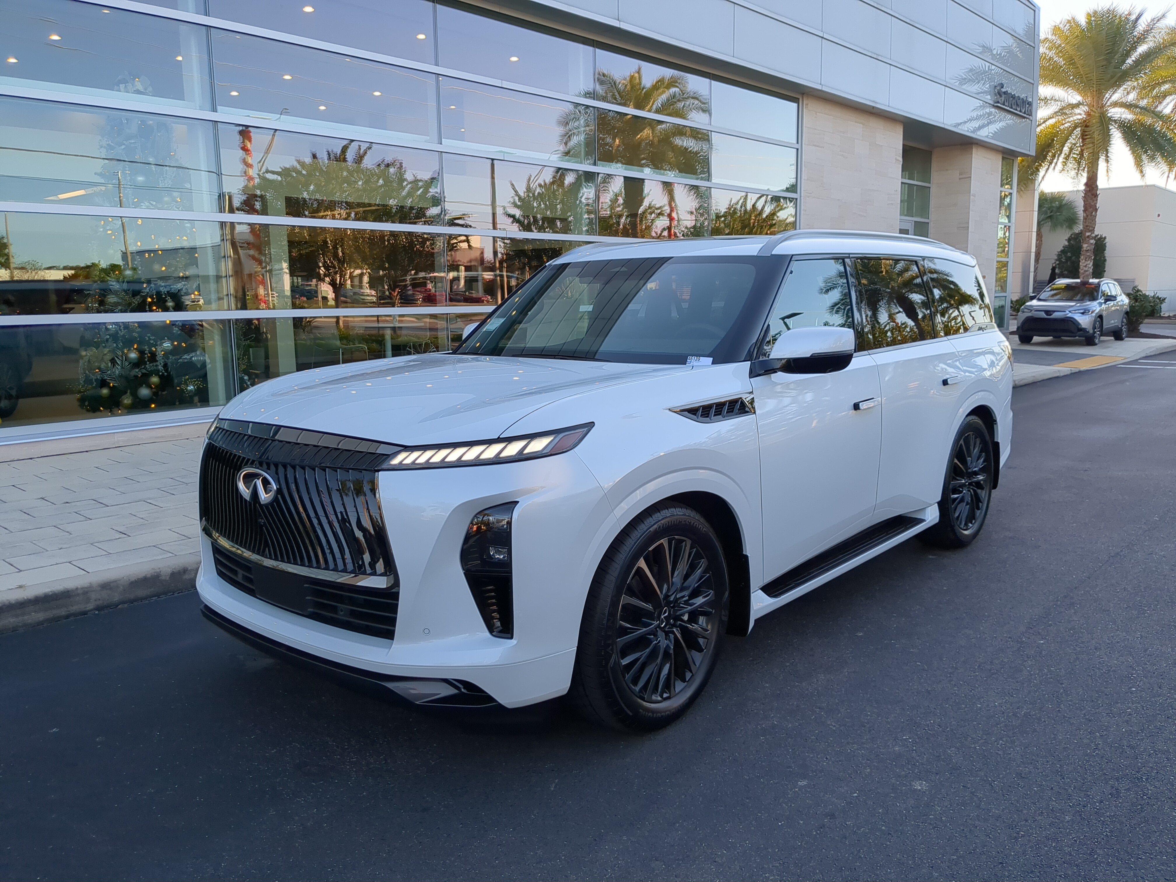 New 2026 INFINITI QX80 Autograph w/ Premium Cargo Package AWD/4WD image 8
