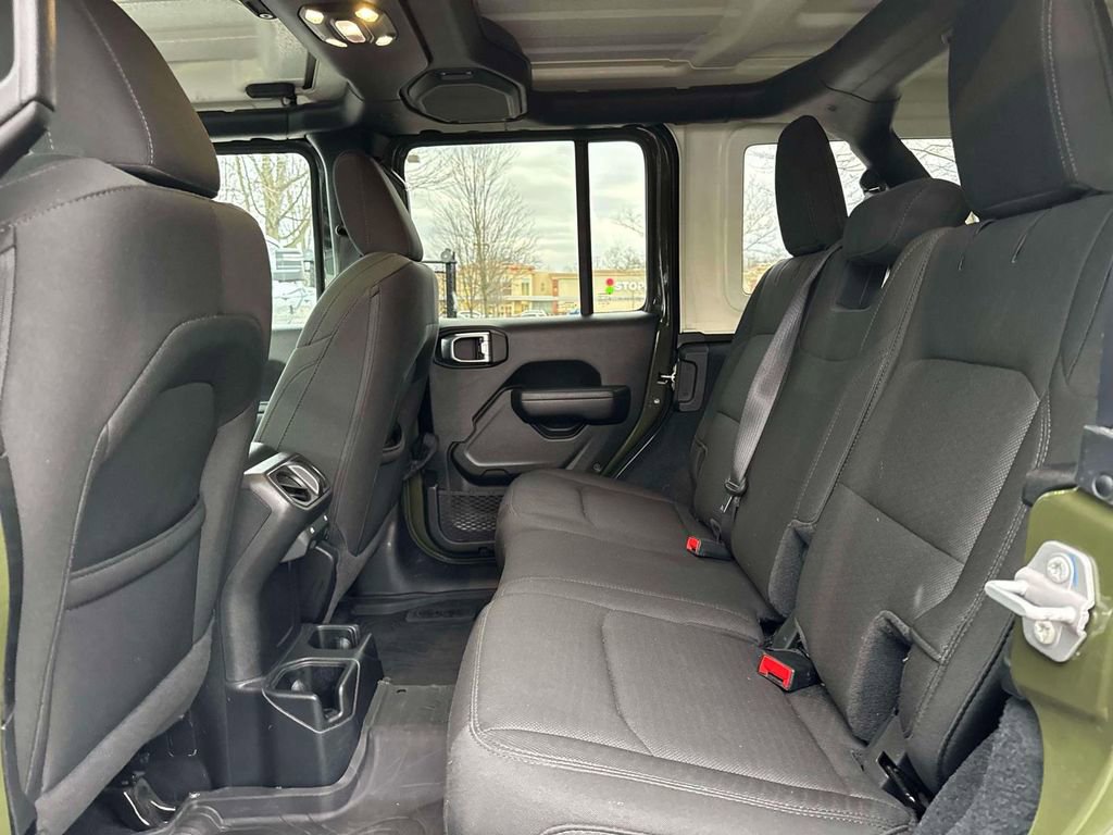 Used 2022 Jeep Wrangler Unlimited Sport AWD/4WD image 11