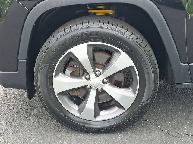 Used 2019 Jeep Cherokee Limited AWD/4WD image 33