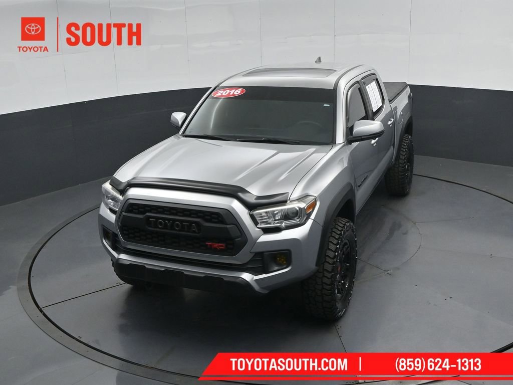Used 2016 Toyota Tacoma TRD Off-Road AWD/4WD image 48