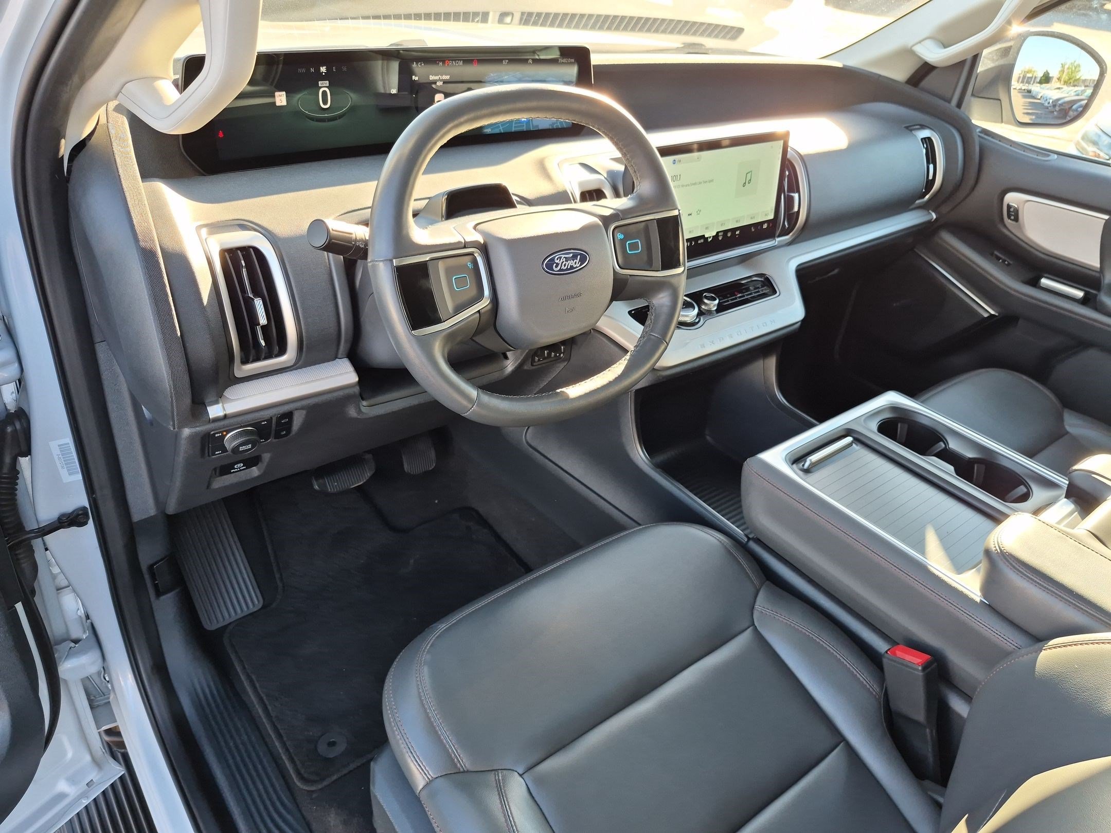 Used 2025 Ford Expedition Max Active AWD/4WD image 17