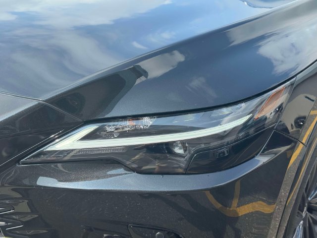 Certified 2025 Lexus RX 350 Premium w/ Kick Sensor & Tow Package AWD/4WD image 11