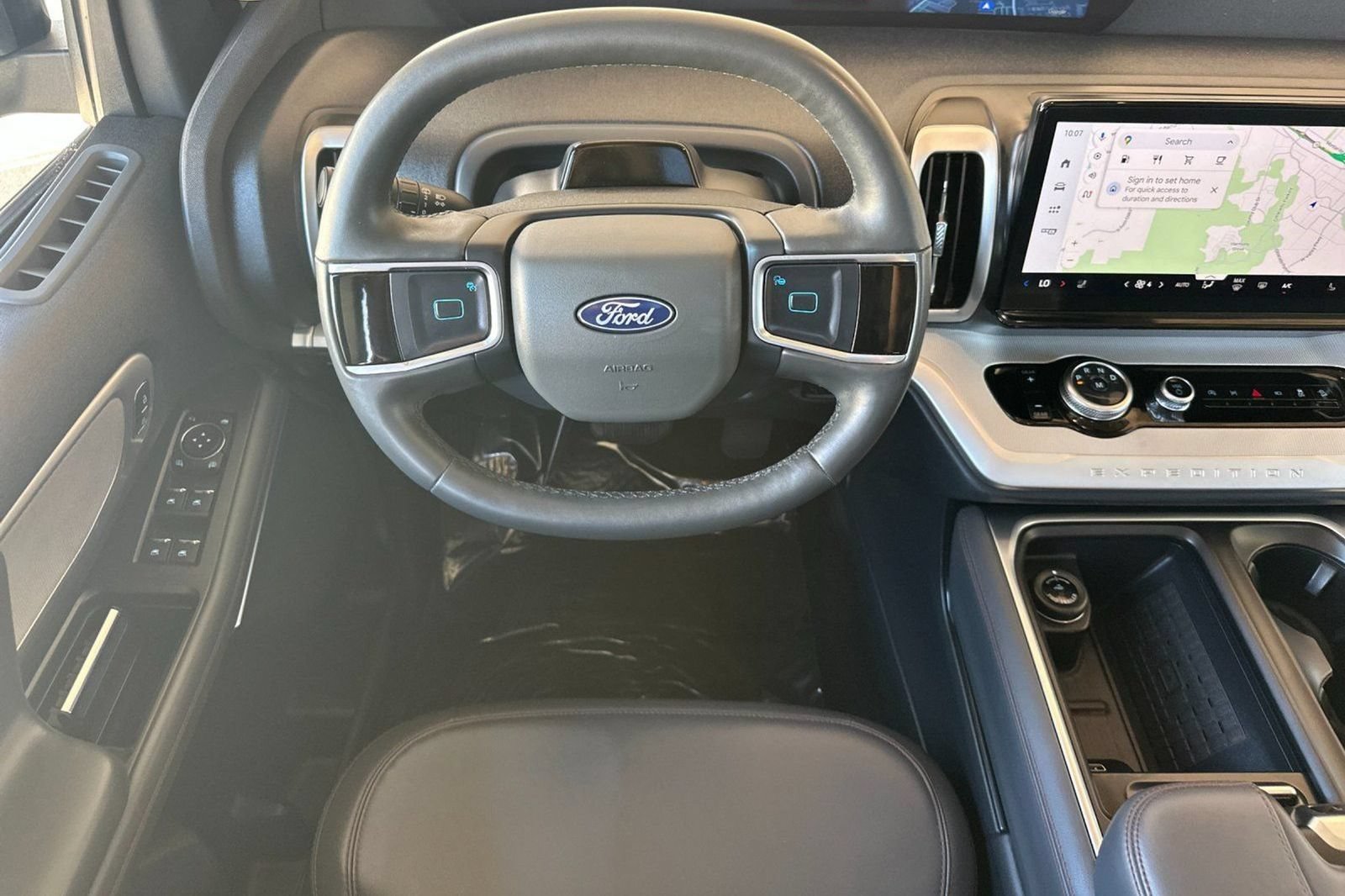 Used 2025 Ford Expedition Active AWD/4WD image 18