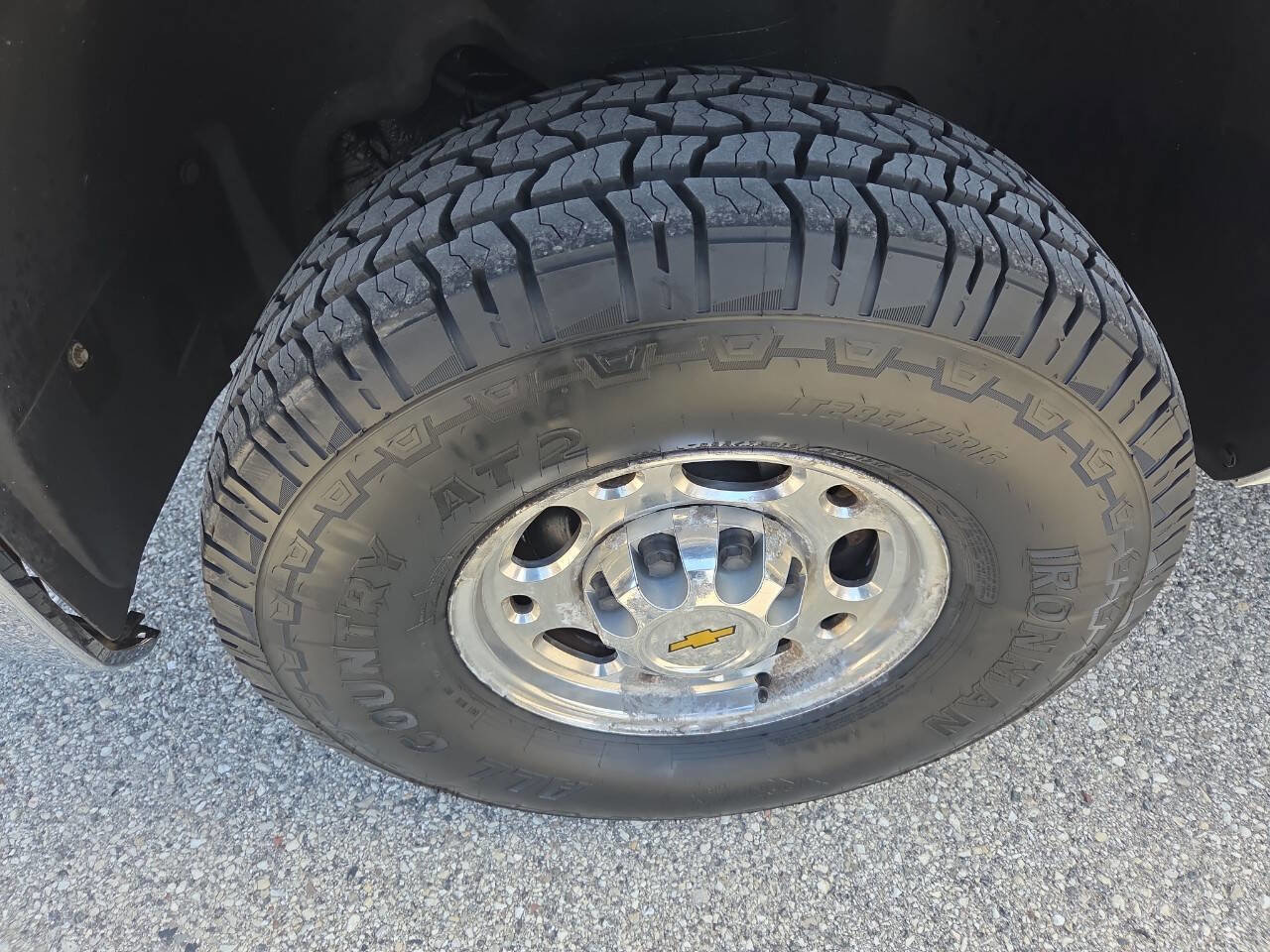 Used 2009 Chevrolet Silverado 2500 LT w/ Exterior Plus Package image 24