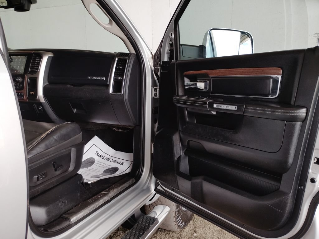 Used 2018 RAM 2500 Laramie w/ Convenience Group AWD/4WD image 10