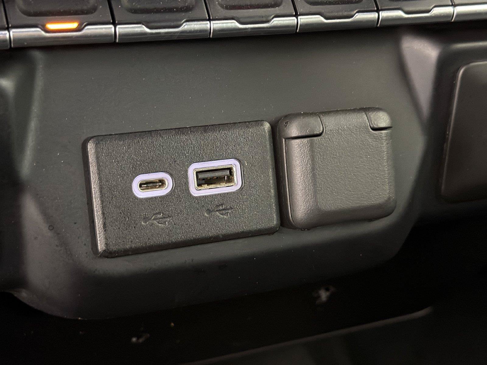 Used 2020 Chevrolet Silverado 1500 RST AWD/4WD image 30