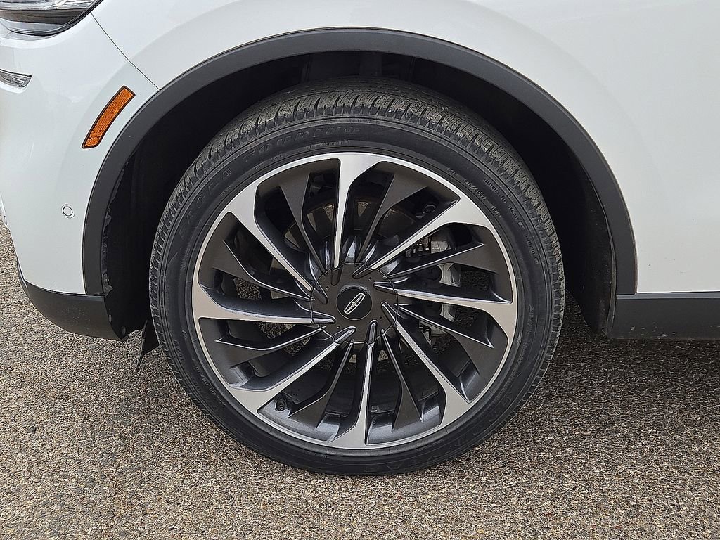 Used 2022 Lincoln Aviator Reserve w/ Equipment Group 201A image 11