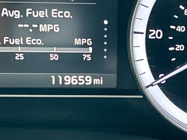 Used 2017 Kia Niro Touring image 12