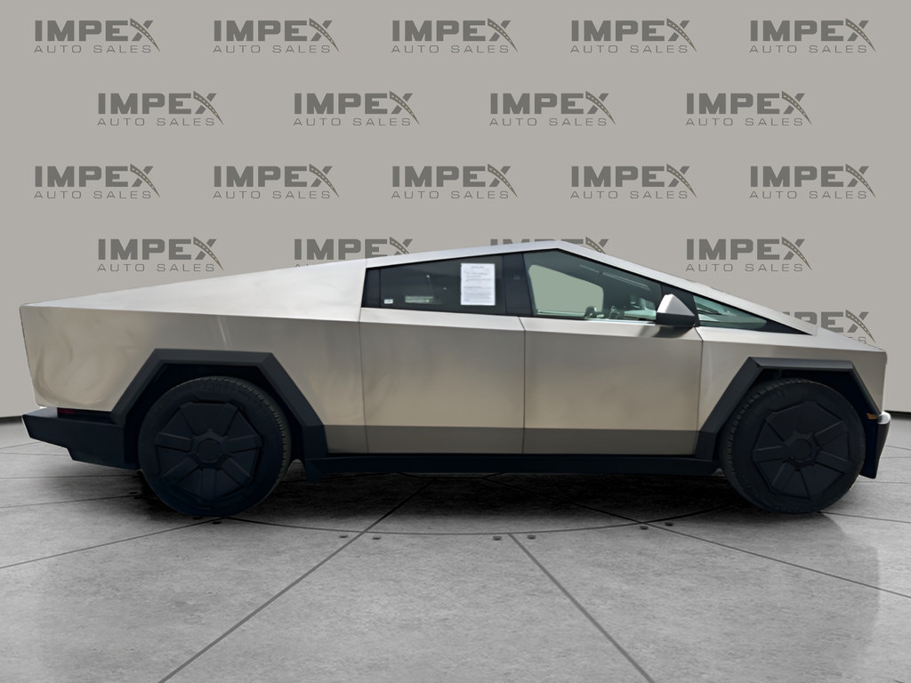 Used 2024 Tesla Cybertruck AWD Crew Cab image 5