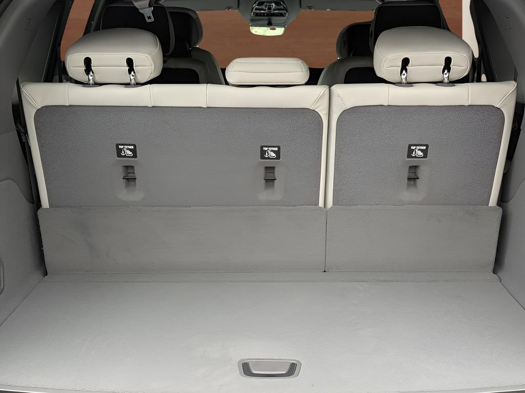 Used 2025 Cadillac Escalade IQ Sport 1 w/ LPO, ONYX Package AWD/4WD image 18